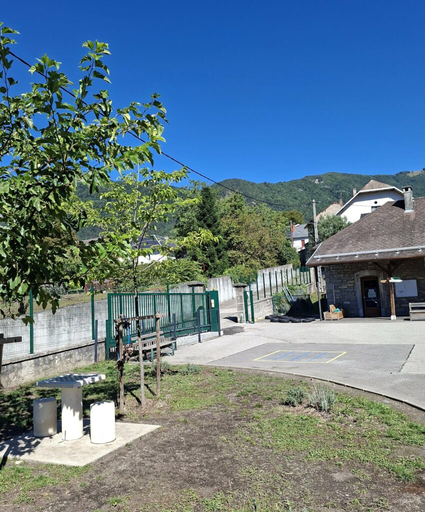 ecole jeanne d'arc Saint pierre d'Albigny